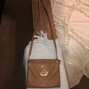 MK PURSE- CROSSBODY